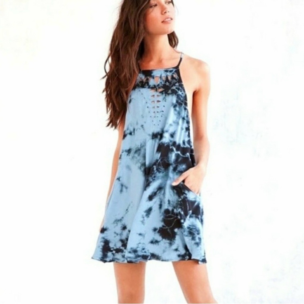 Honey Punch Blue and Black Tie-Dye Halter Tunic. Size S